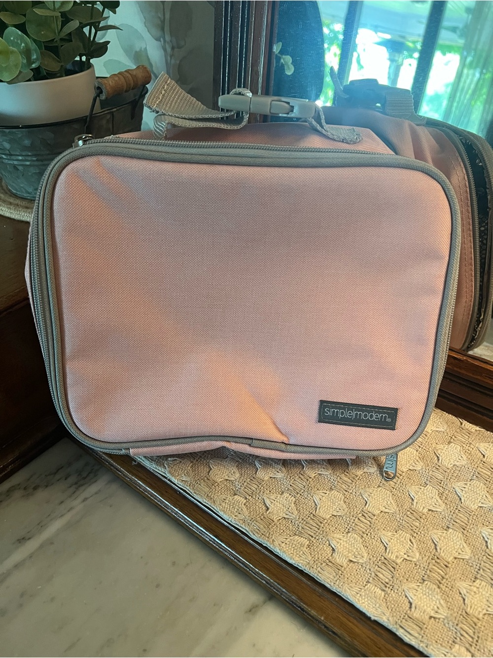 SIMPLE MODERN Classic Hadley Insulated Zip Around Lunch Bag Pink Grey GUC